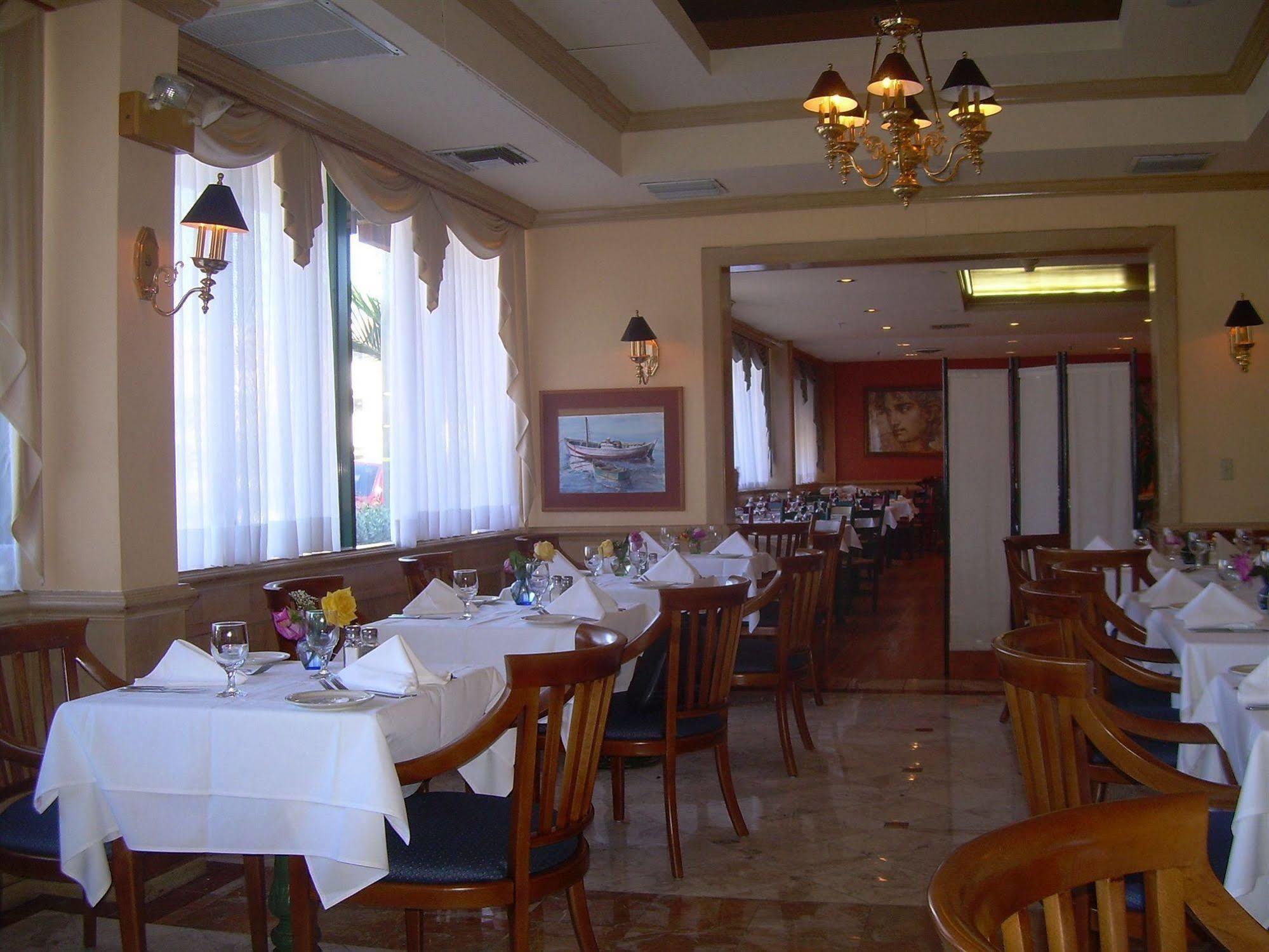 Hotel Chateaubleau โครอลเกเบิลส์ ภายนอก รูปภาพ
