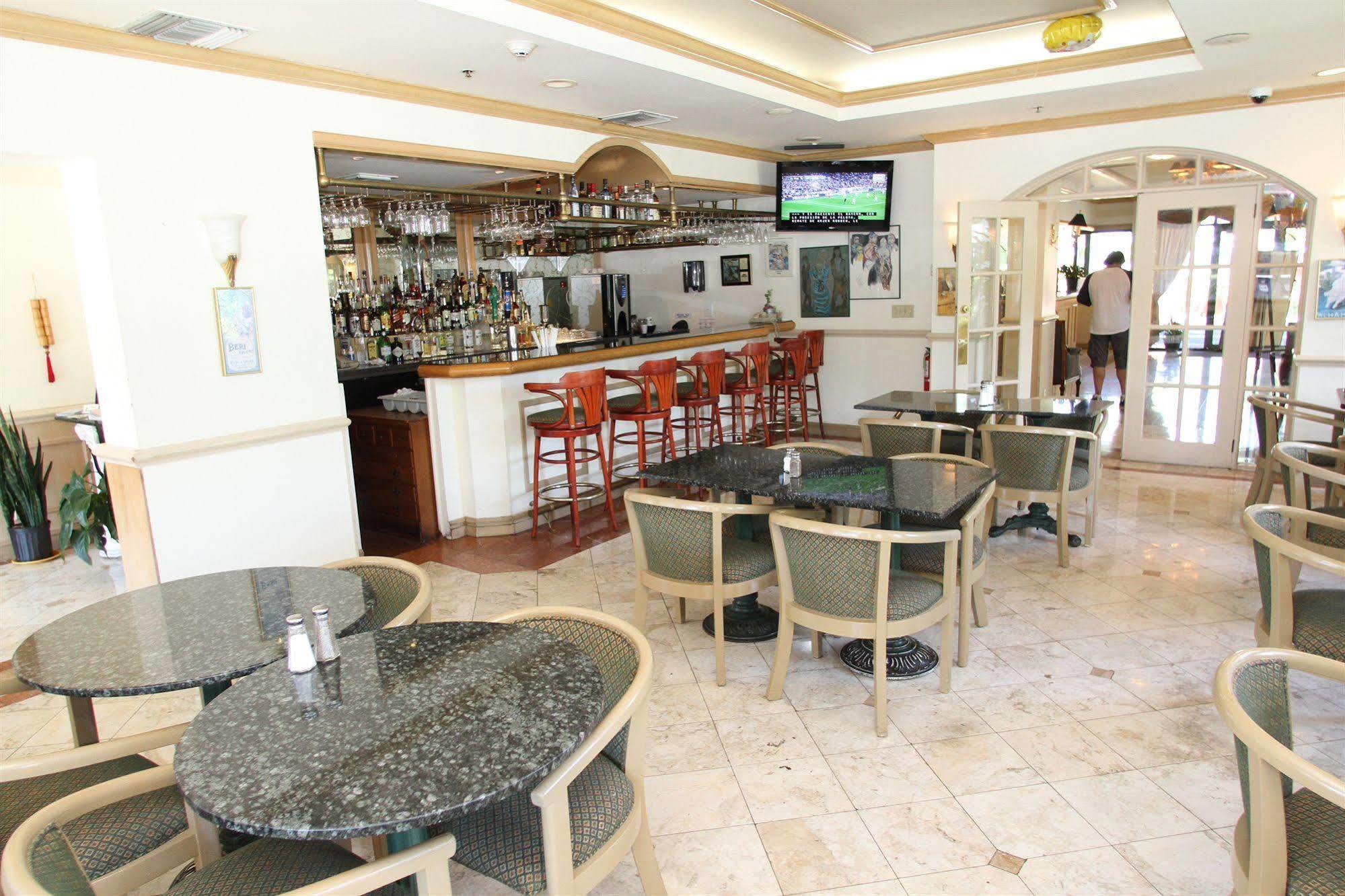 Hotel Chateaubleau โครอลเกเบิลส์ ภายนอก รูปภาพ